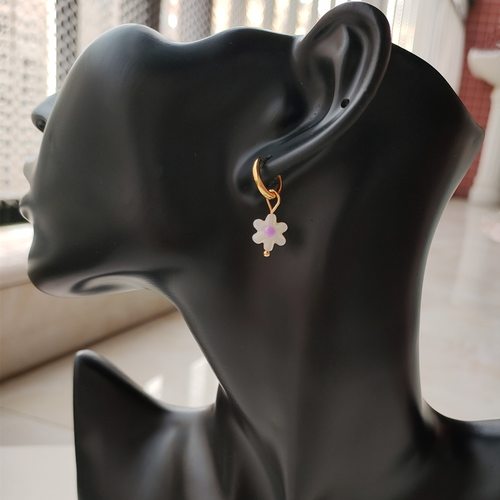 패션 10MM 데이지 꽃 쉘 귀걸이 여성용 반짝이는 우아한 걸레 파티 쥬얼리 선물, 1 쌍