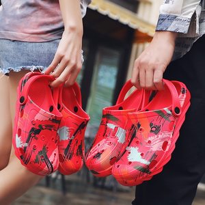 여성의 해변 스포츠 구두 2021 손으로 그린 빨간 여성 정원 샌들 남자 슬립 신발 슬리퍼