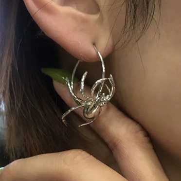 하라주쿠 펑크 메탈 스파이더 귀걸이 여성용 FEMELE 합금 간단한 곤충 귀 보석 소녀를위한 생일 선물  새로운